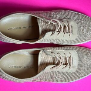 ANTONIO MELANI Women's Pale Pink Lace-Up  Embroidered Sneakers Size 9.5